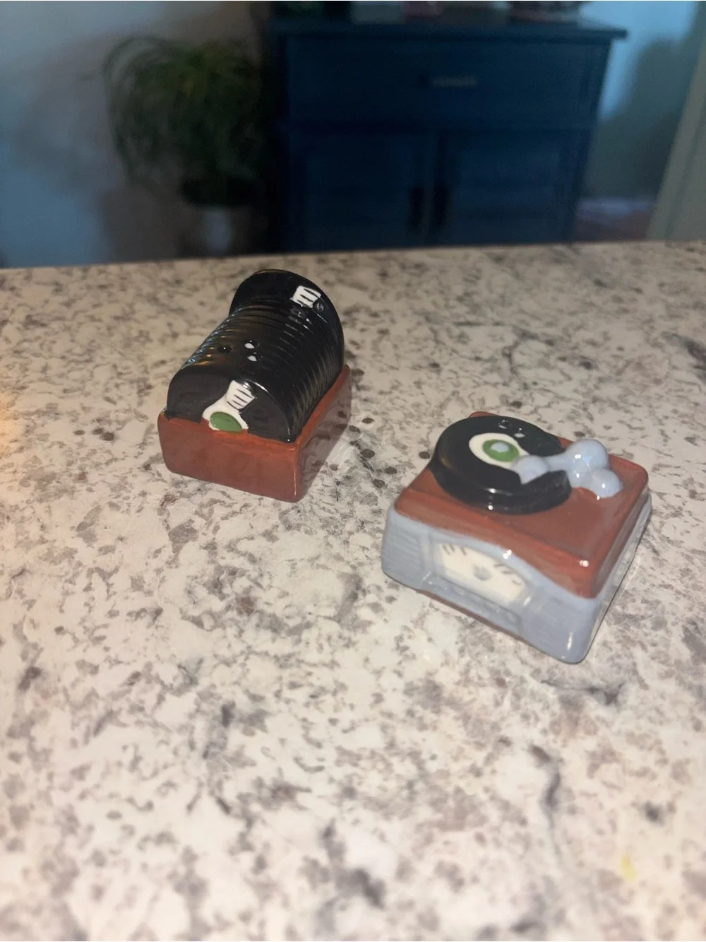 Ceramic Vintage Radio Salt and Pepper Shaker Set - Brown, Black, Gray